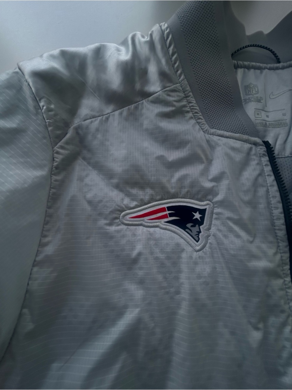 Nike Light Gray On-Field Apparel Jacket - Medium